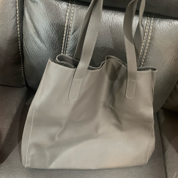 Leather tote - Picture 2 of 3